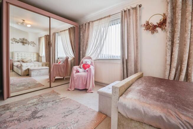 2 bed Terraced for sale Image 7