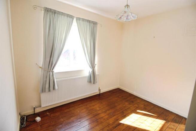3 bed Semi-Detached for sale Image 11
