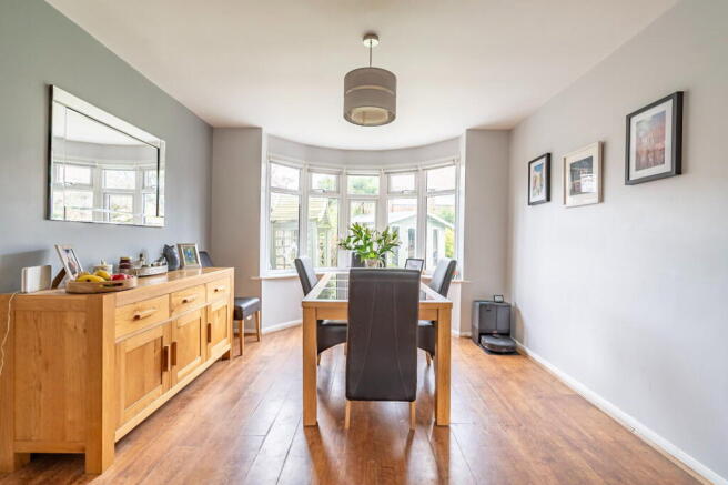 4 bed Semi-Detached for sale Image 6