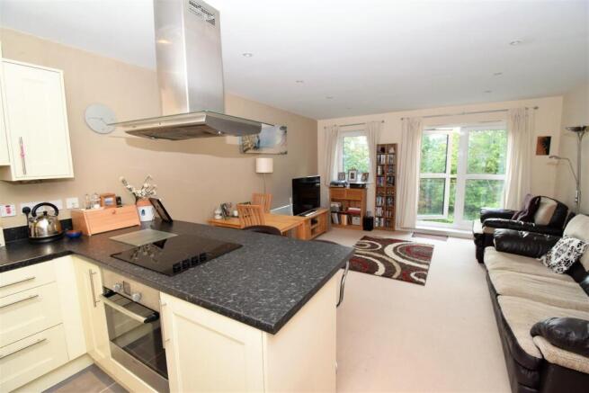 Kitchen to Lounge.JPG