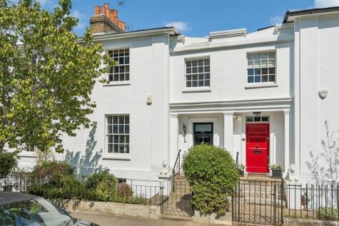 St. Peters Villas, London, W6