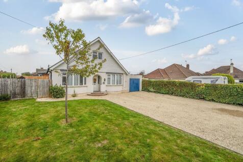 Larkhill Road, Durrington, SP4