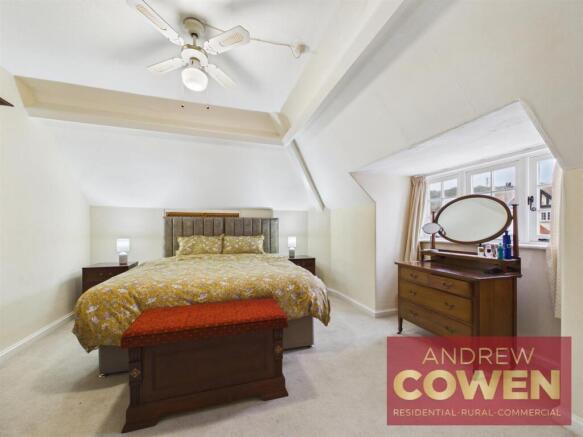2 bed Flat for sale Image 10