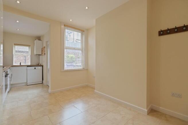 3 bed Terraced for sale Image 9