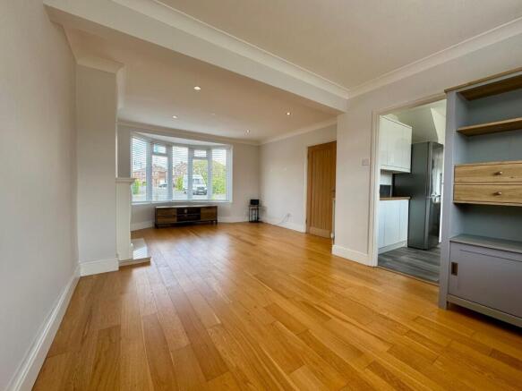 Open plan lounge/dining room