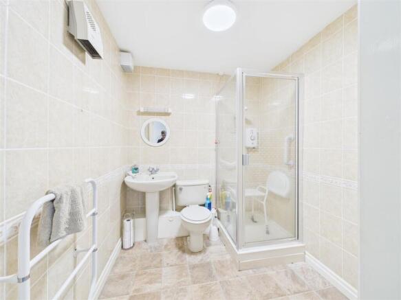 SHOWER ROOM