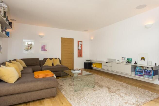 Batley Place (28).jpg