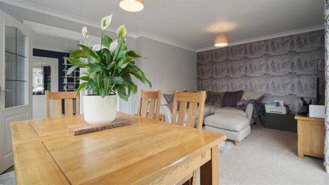 4 bed Detached for sale Image 6