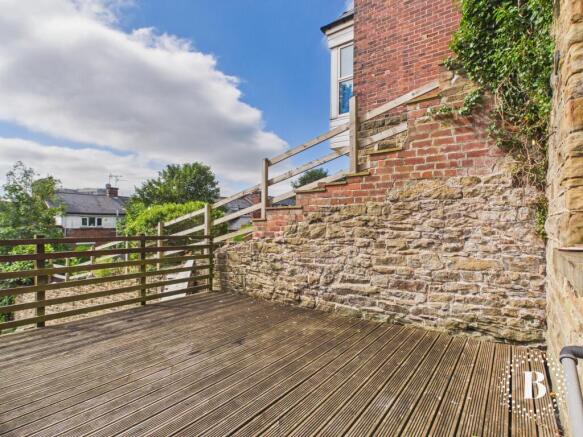5 bed Terraced for sale Image 8