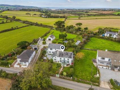 Versatile home with sea views, St. Erth Praze