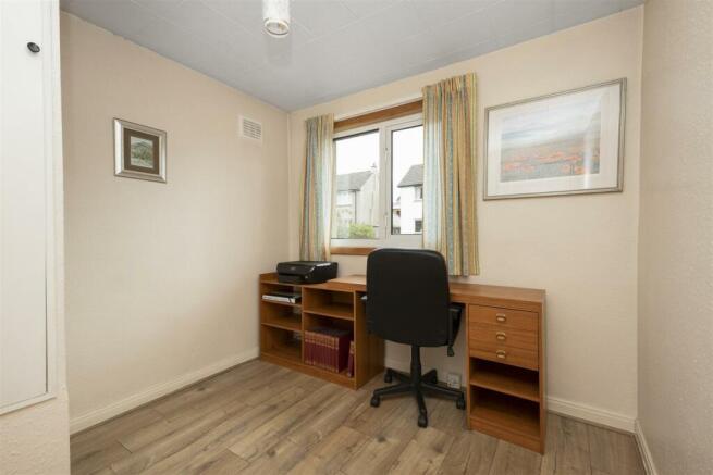 28 Linburn Grove17.jpg