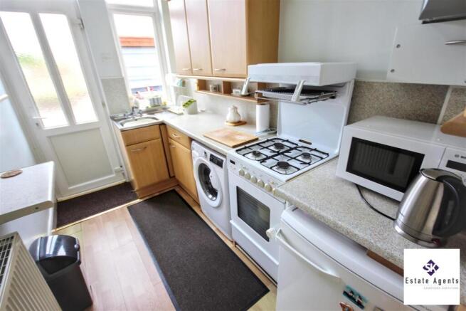 3 bed Semi-Detached for sale Image 5