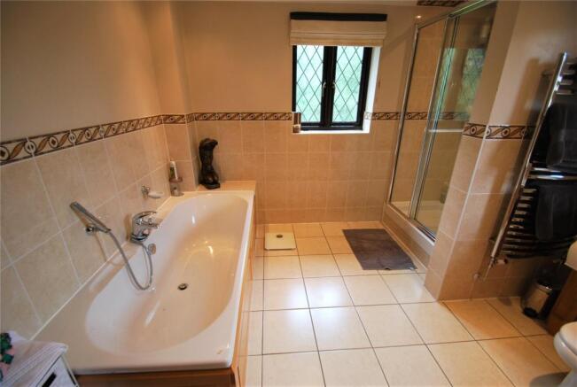 Master Ensuite