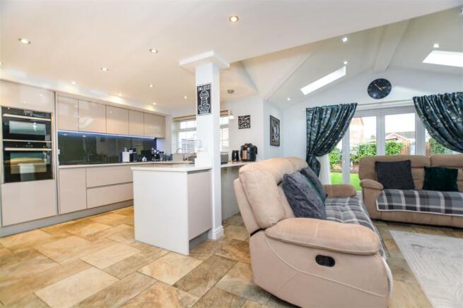 Kitchen/Sitting Room