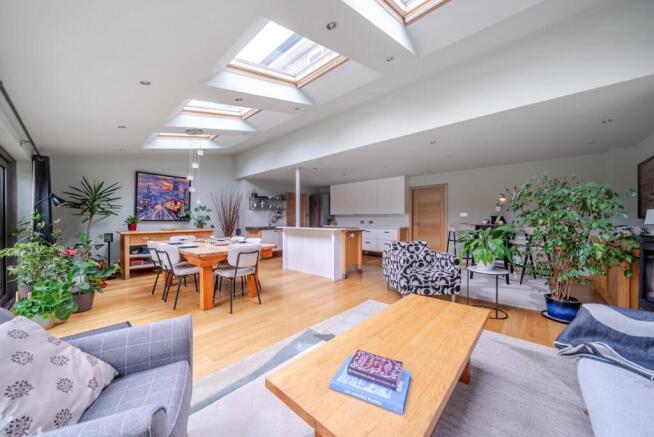 Kitchen/Lounge