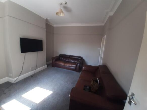5 bed Terraced to rent Image 6