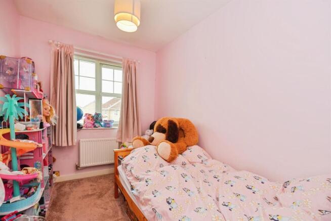3 bed Semi-Detached for sale Image 11