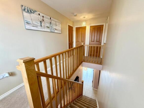 4 bed Detached for sale Image 8