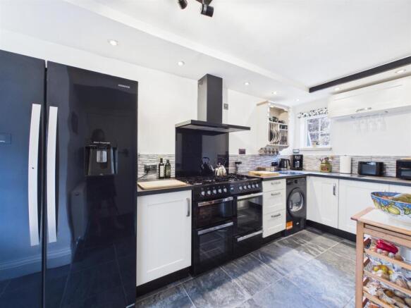 2 bed Link Detached House for sale Image 5