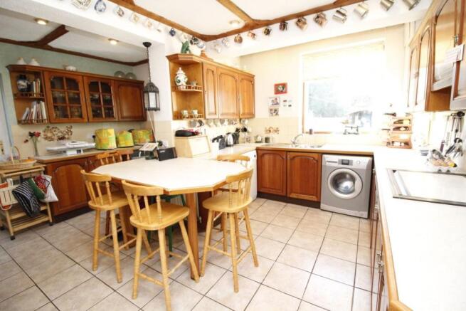 Kitchen / Breakfast Room
