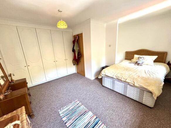 2 bed Terraced for sale Image 4