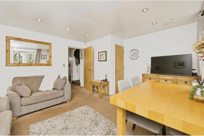 3 bed Terraced for sale Image 5