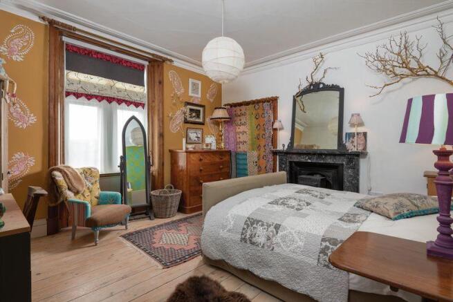 Bedroom, 21 Al...