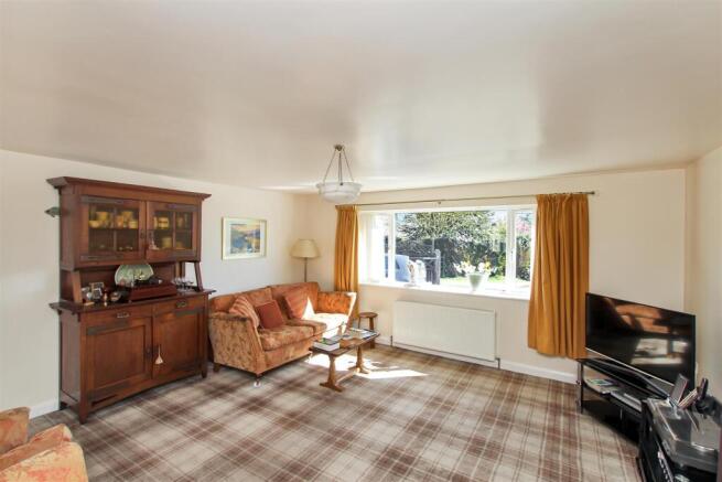 Living Room - b.JPG