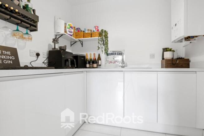 4 bed Detached for sale Image 6