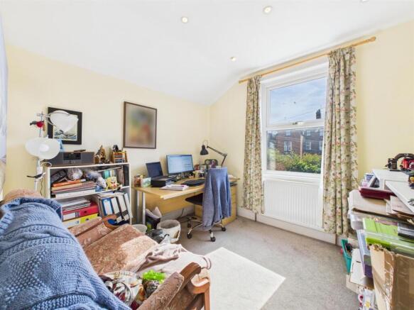 5 bed Terraced for sale Image 6