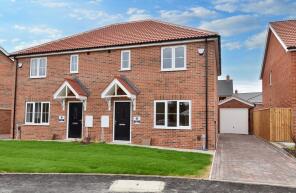 60, Lavender Way, Louth LN11 8FN