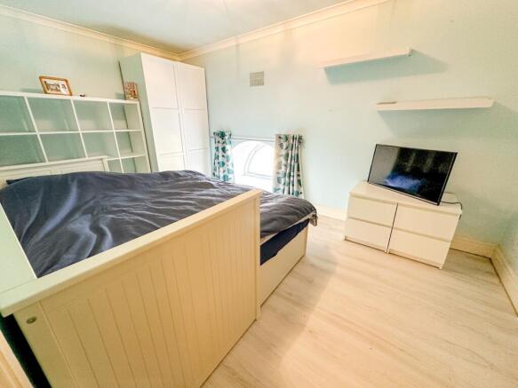 2 bed Apartment for sale Image 10