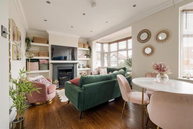 Lambourne Gardens, E4