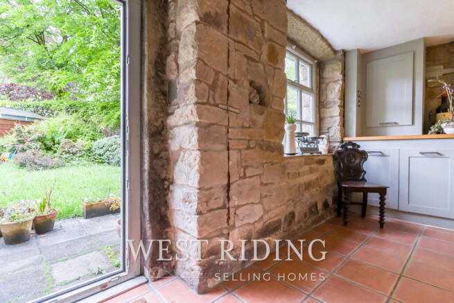 2 bed Terraced for sale Image 9
