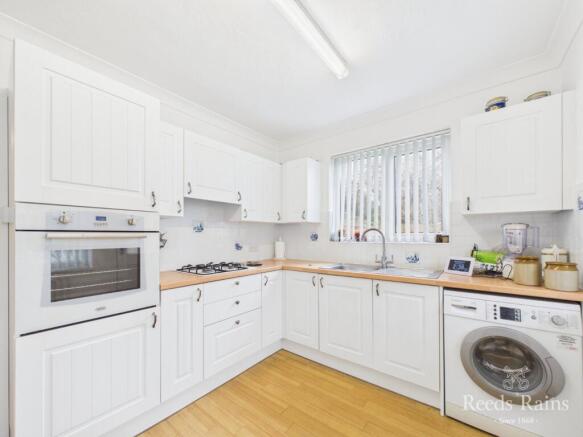 3 bed Bungalow for sale Image 9