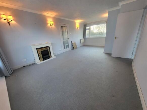 Living/Dining Room