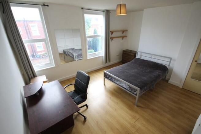 5 bed Terraced to rent Image 10