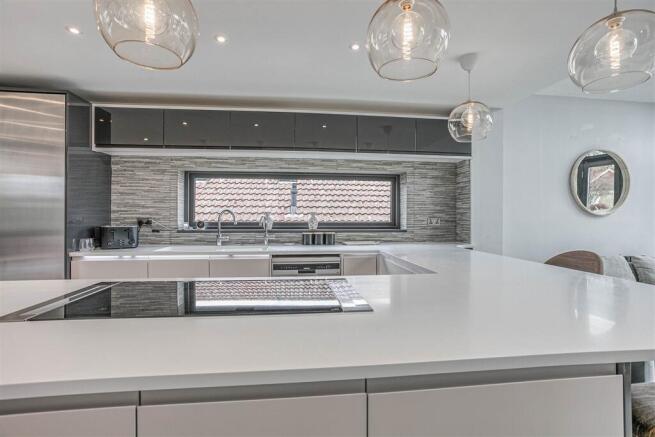 10 Manorside, Dersingham, Kings Lynn PE31 6LE photo 4