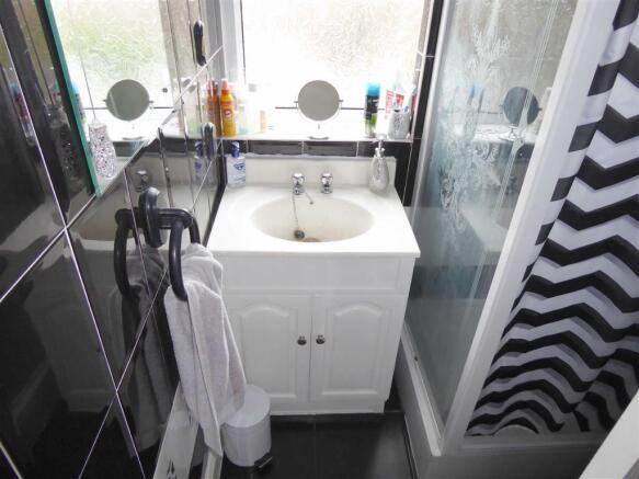 Shower Room / WC: