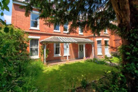Chaucer Road, Worthing, BN11