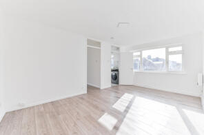 7, 159 Oak House, Croydon Road, Penge, London SE20 7UB