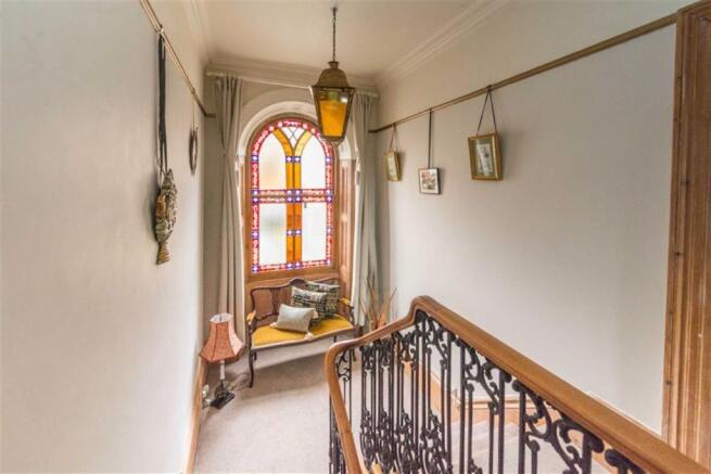 FIRST FLOOR LANDING