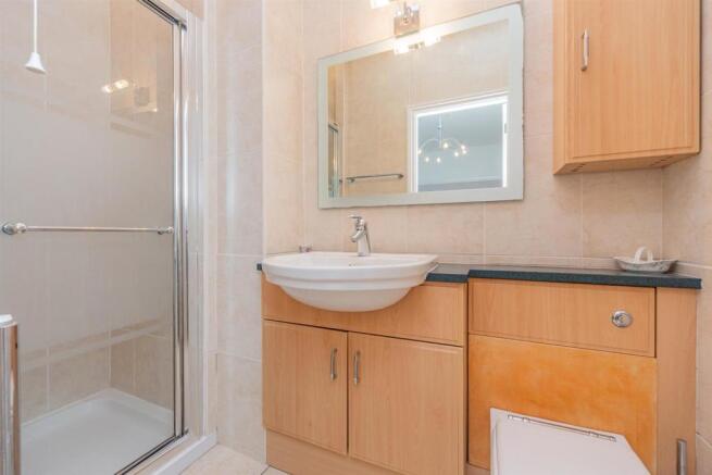 LE2 2EG-Westminster-Road-Leicester-semi-detached-h