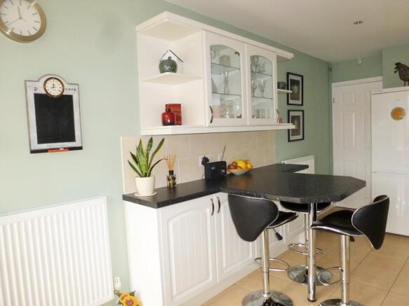 Kitchen Breakfast Bar