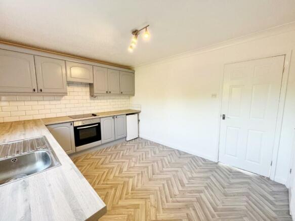 Kitchen pic 4.jpg