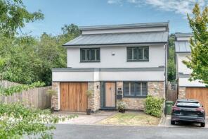 8, Lark Hill Road, Worcester WR5 2EF