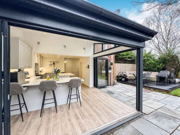 Hillyfield Road, Exeter, EX1 3NA photo 4