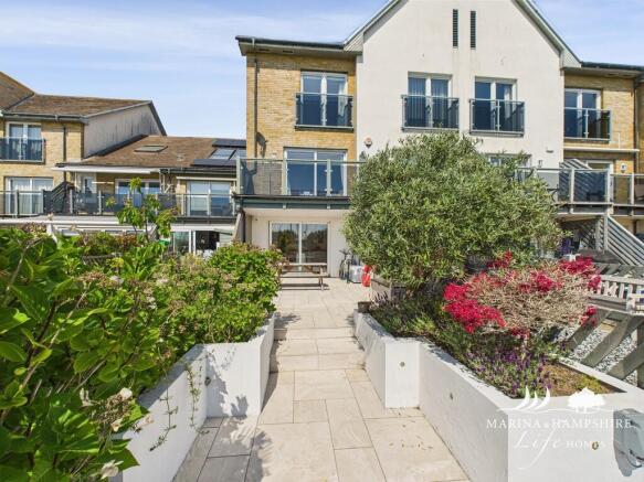 CAM03691G0-PR0051...