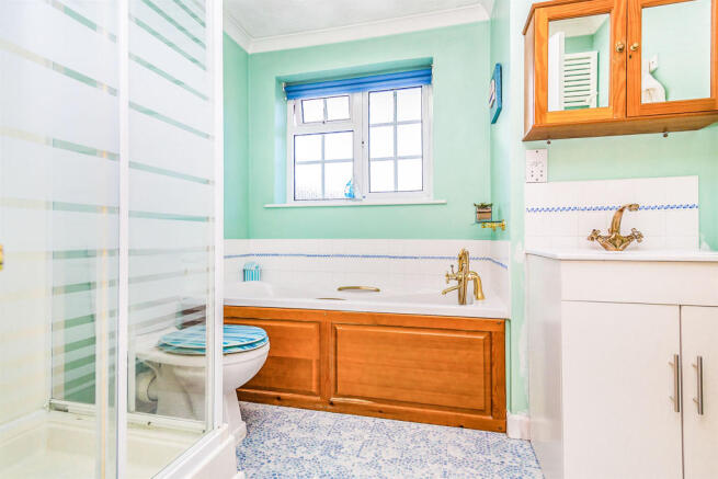 Ensuite Bathroom