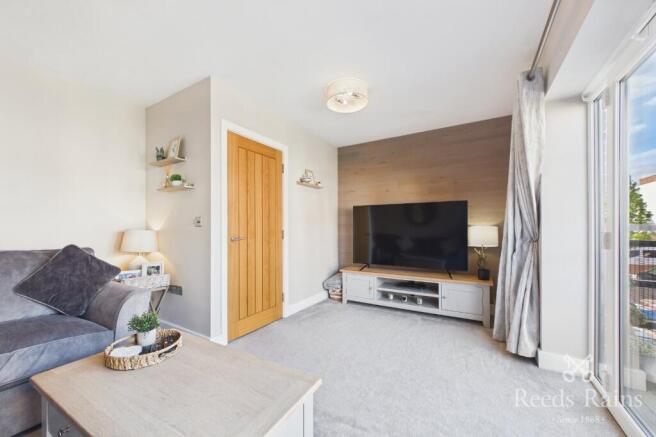 4 bed Semi-Detached for sale Image 6